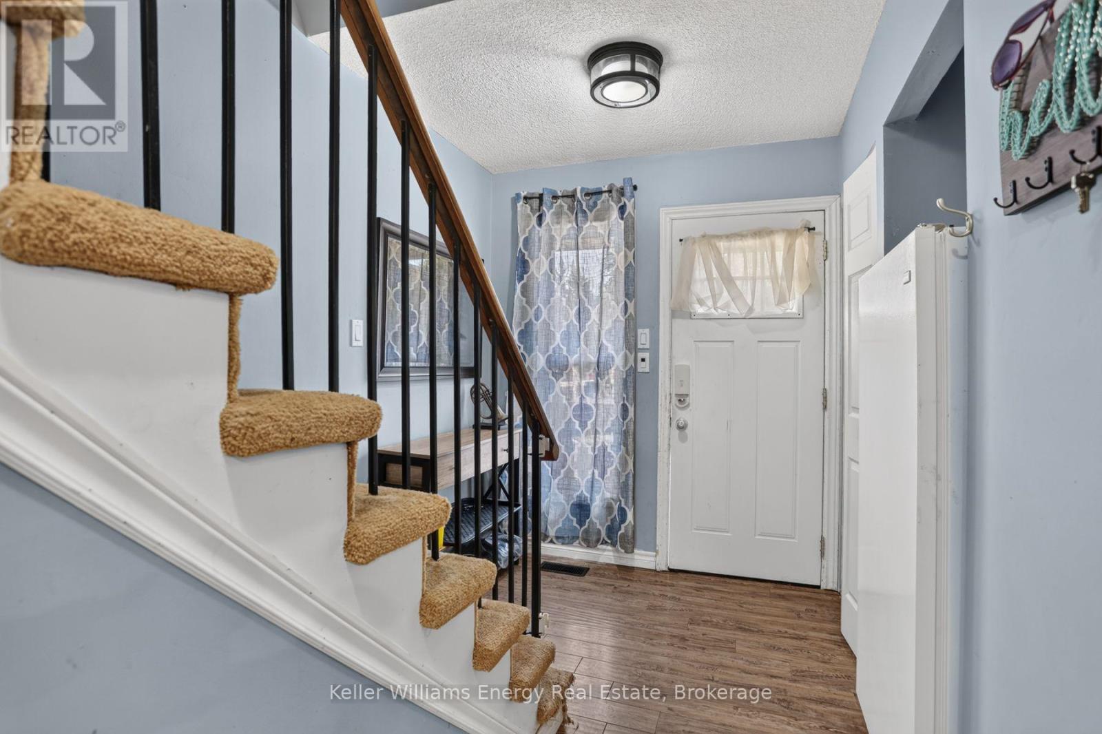 567 Cobblehill Drive, Oshawa, Ontario  L1K 1Y6 - Photo 4 - E13681334