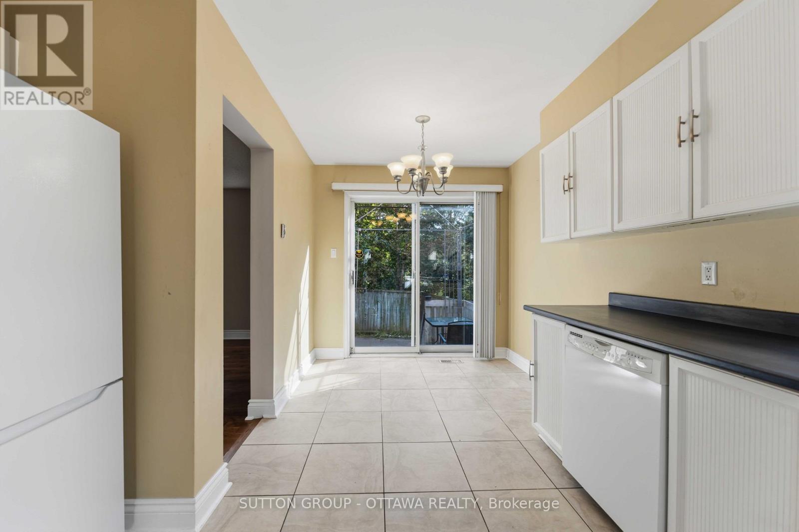 16 Crimson Gate, Ottawa, Ontario  K1T 1Z6 - Photo 12 - X13681318