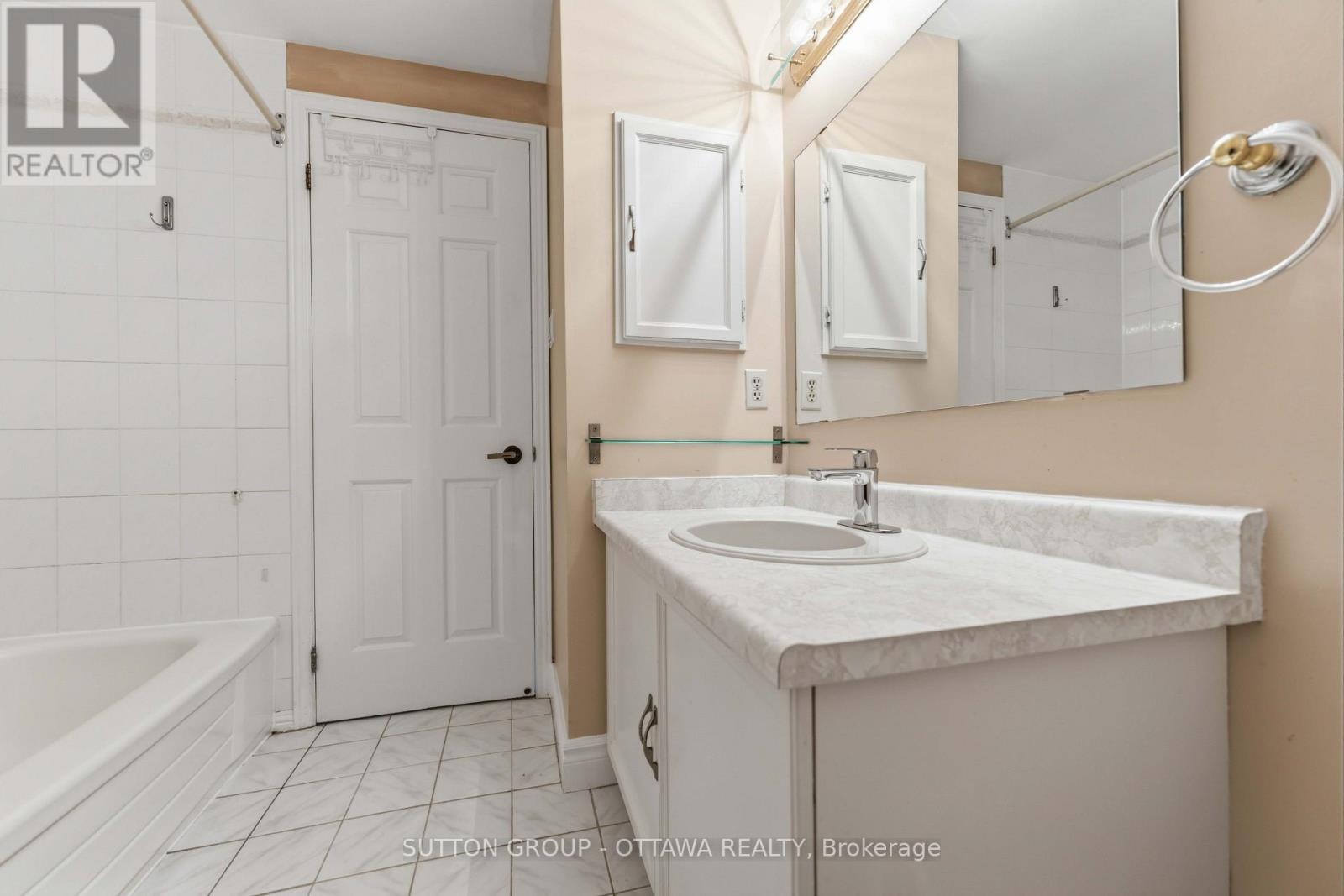 16 Crimson Gate, Ottawa, Ontario  K1T 1Z6 - Photo 35 - X13681318