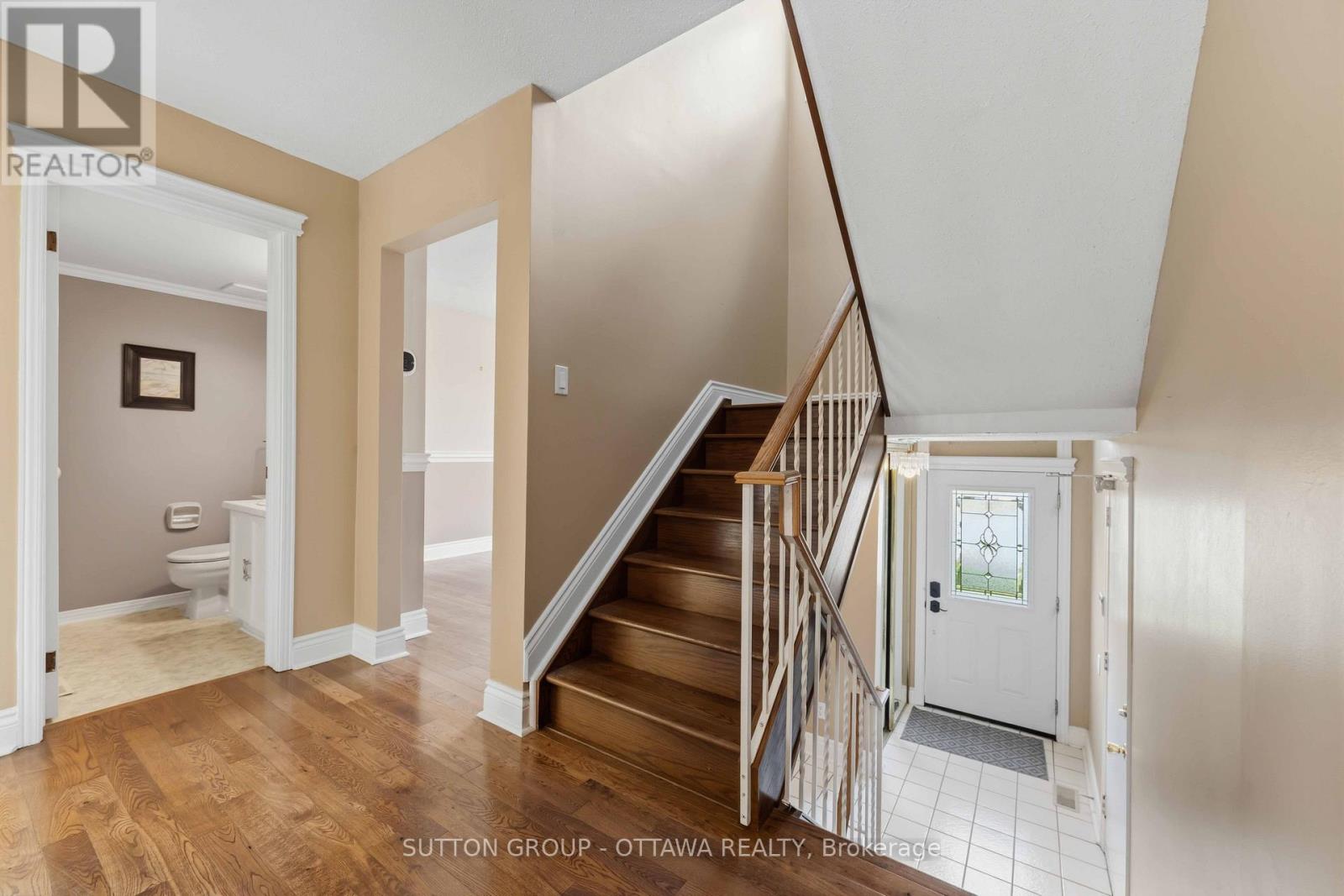 16 Crimson Gate, Ottawa, Ontario  K1T 1Z6 - Photo 4 - X13681318