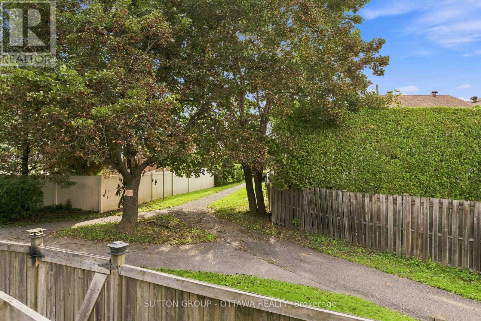 16 Crimson Gate, Ottawa, Ontario  K1T 1Z6 - Photo 50 - X13681318