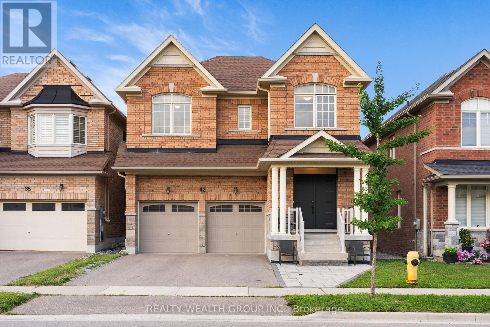42 MONDIAL CRESCENT, East Gwillimbury, Ontario