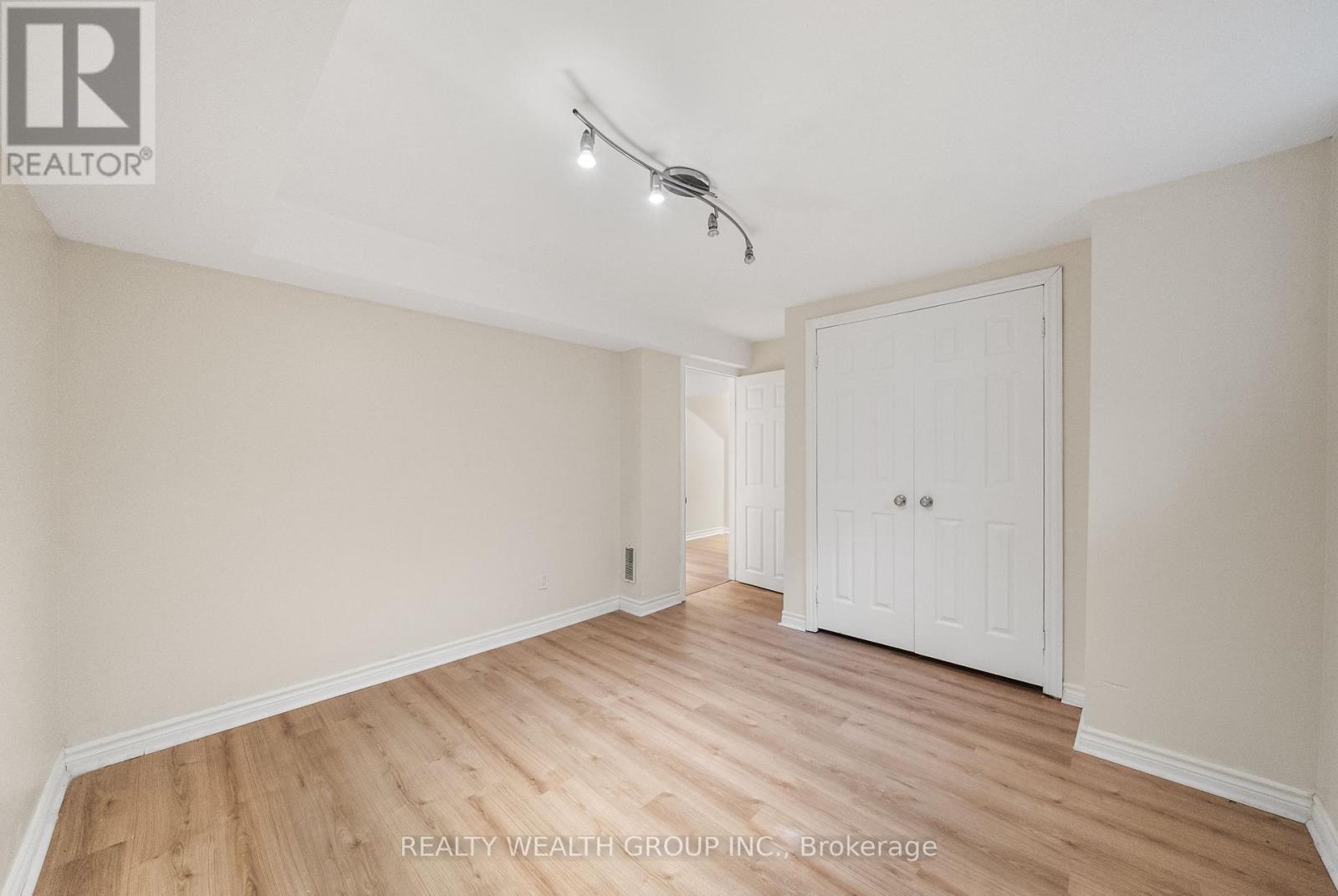 514 Grove Street E, Barrie (Grove East), Ontario  L4M 5Z2 - Photo 38 - S13681324