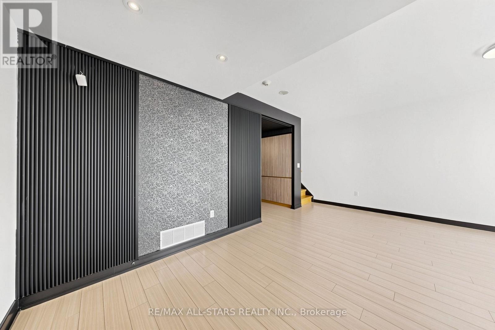 110 Fort York Boulevard, Toronto, Ontario M5V 4A7 - Photo 10 - C13469940