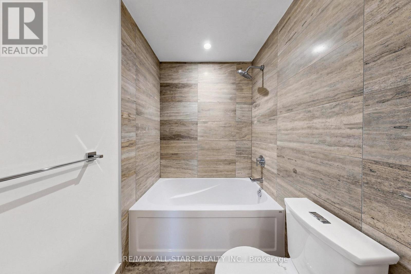 110 Fort York Boulevard, Toronto, Ontario M5V 4A7 - Photo 19 - C13469940