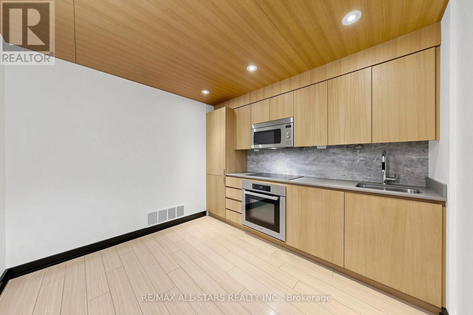 110 Fort York Boulevard, Toronto, Ontario M5V 4A7 - Photo 13 - C13469940