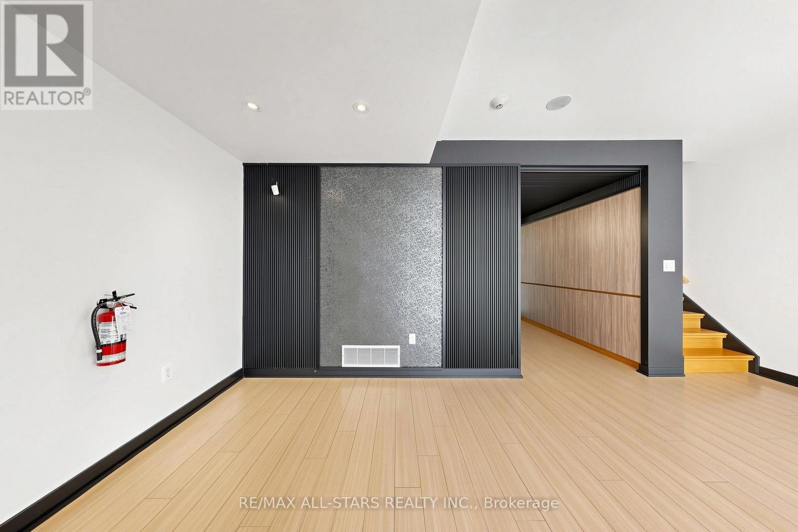 110 Fort York Boulevard, Toronto, Ontario M5V 4A7 - Photo 11 - C13469940