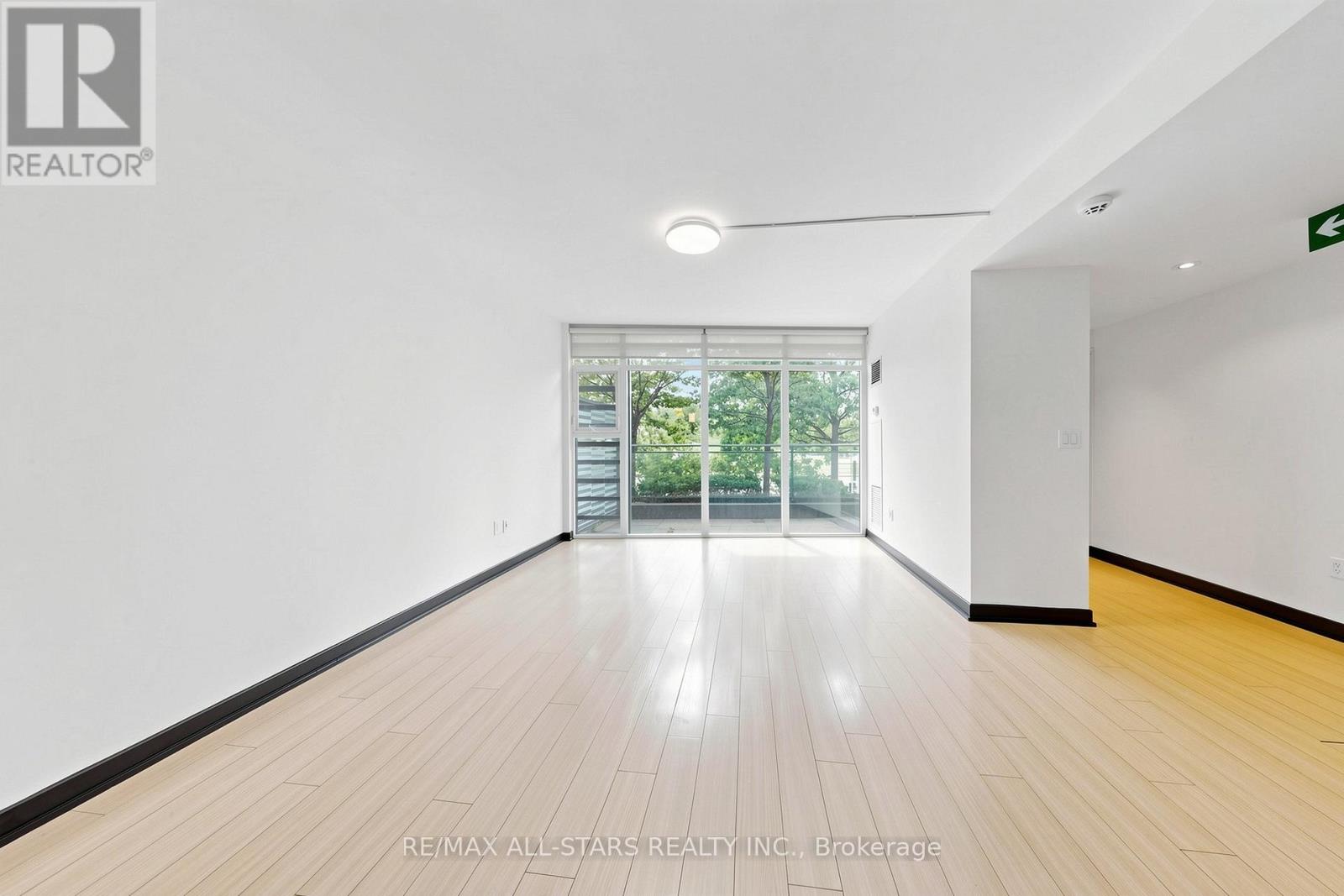 110 Fort York Boulevard, Toronto, Ontario M5V 4A7 - Photo 3 - C13469940