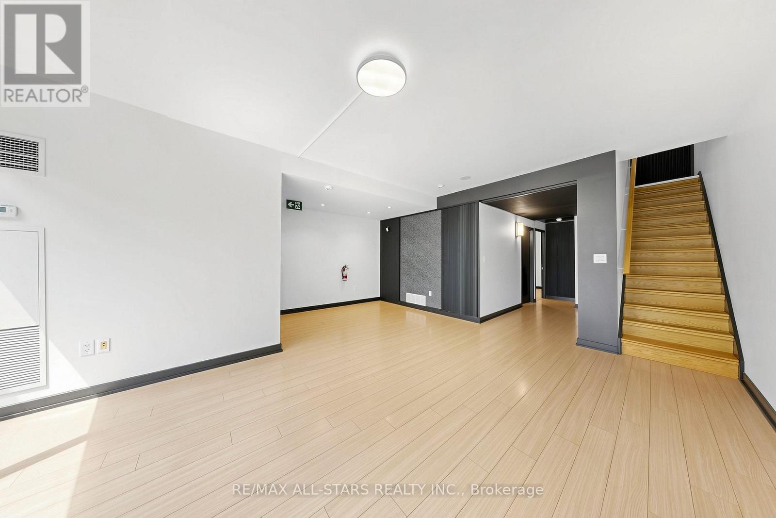 110 Fort York Boulevard, Toronto, Ontario M5V 4A7 - Photo 5 - C13469940
