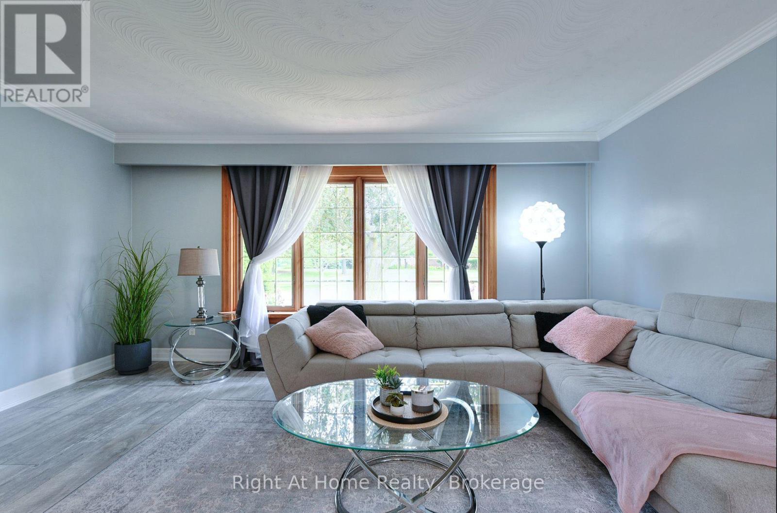 188 Hillsdale Avenue, Oshawa, Ontario  L1G 2P7 - Photo 12 - E13681382