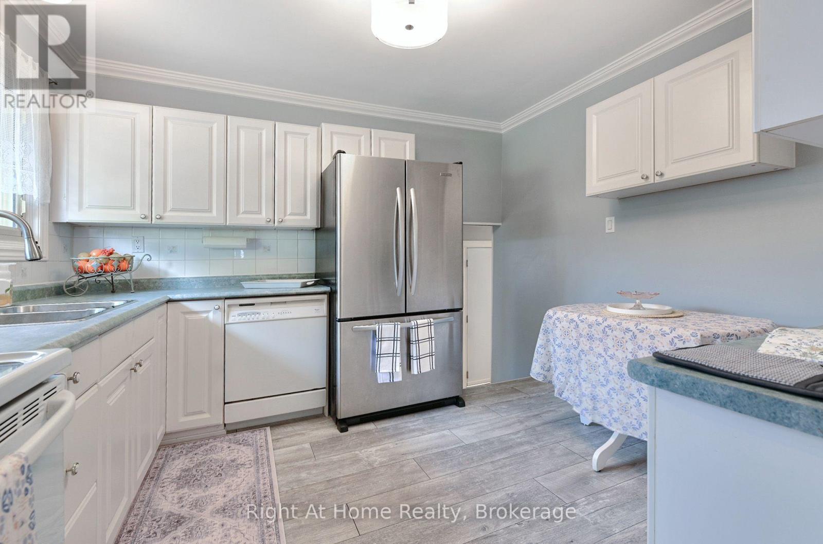 188 Hillsdale Avenue, Oshawa, Ontario  L1G 2P7 - Photo 13 - E13681382