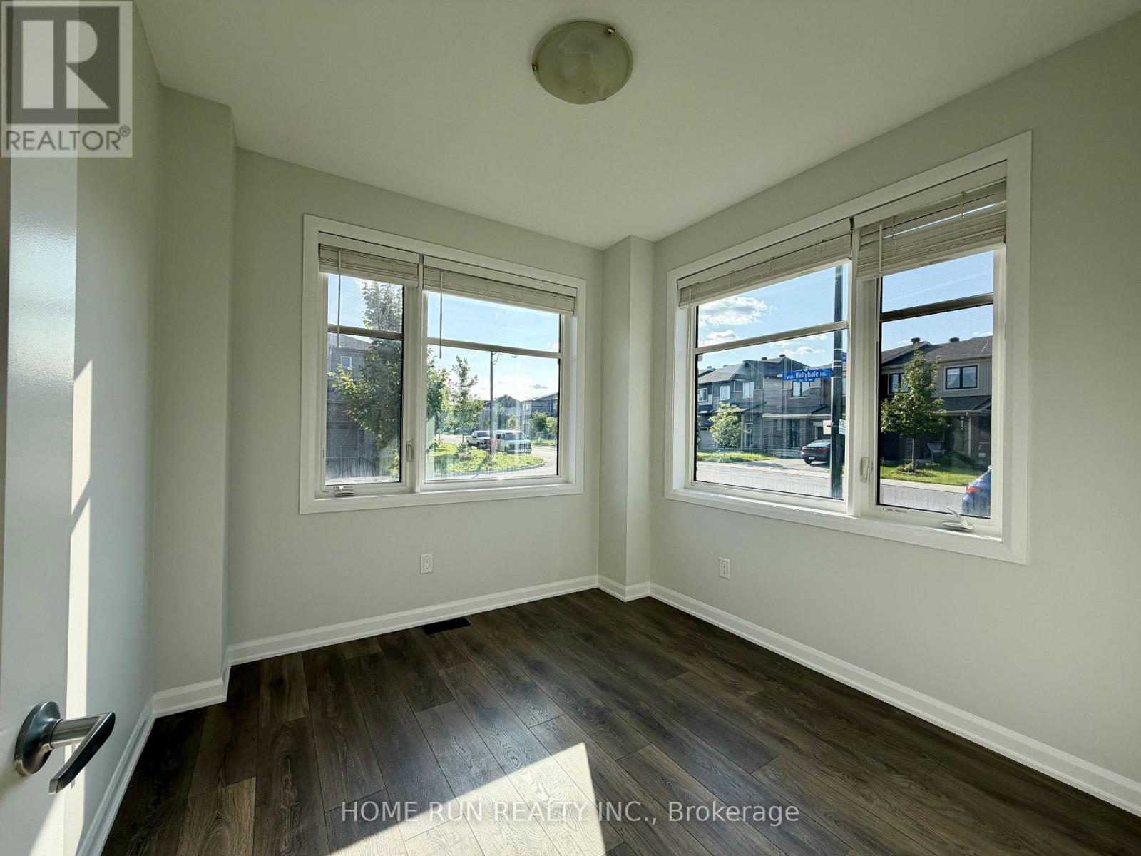 1009 Ballyhale Heights, Ottawa, Ontario  K2J 6Y5 - Photo 4 - X13681376