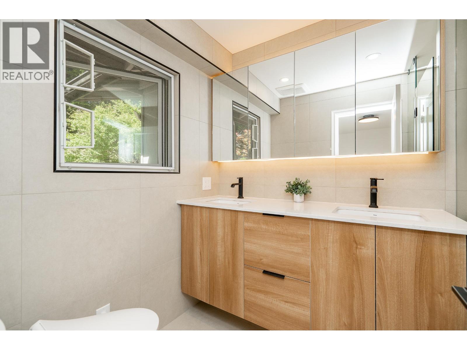 137 College Park Way, Port Moody, British Columbia  V3H 1S5 - Photo 15 - R3143995