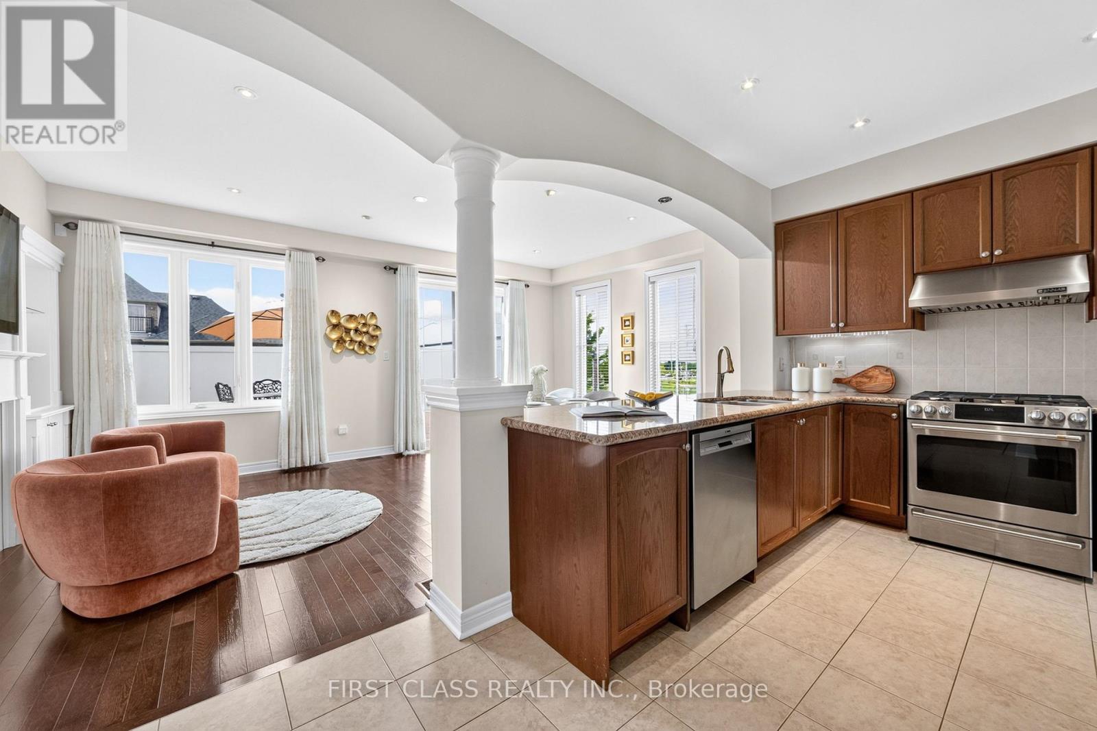 67 Walter Scott Crescent, Markham, Ontario  L6C 0E7 - Photo 12 - N13681364