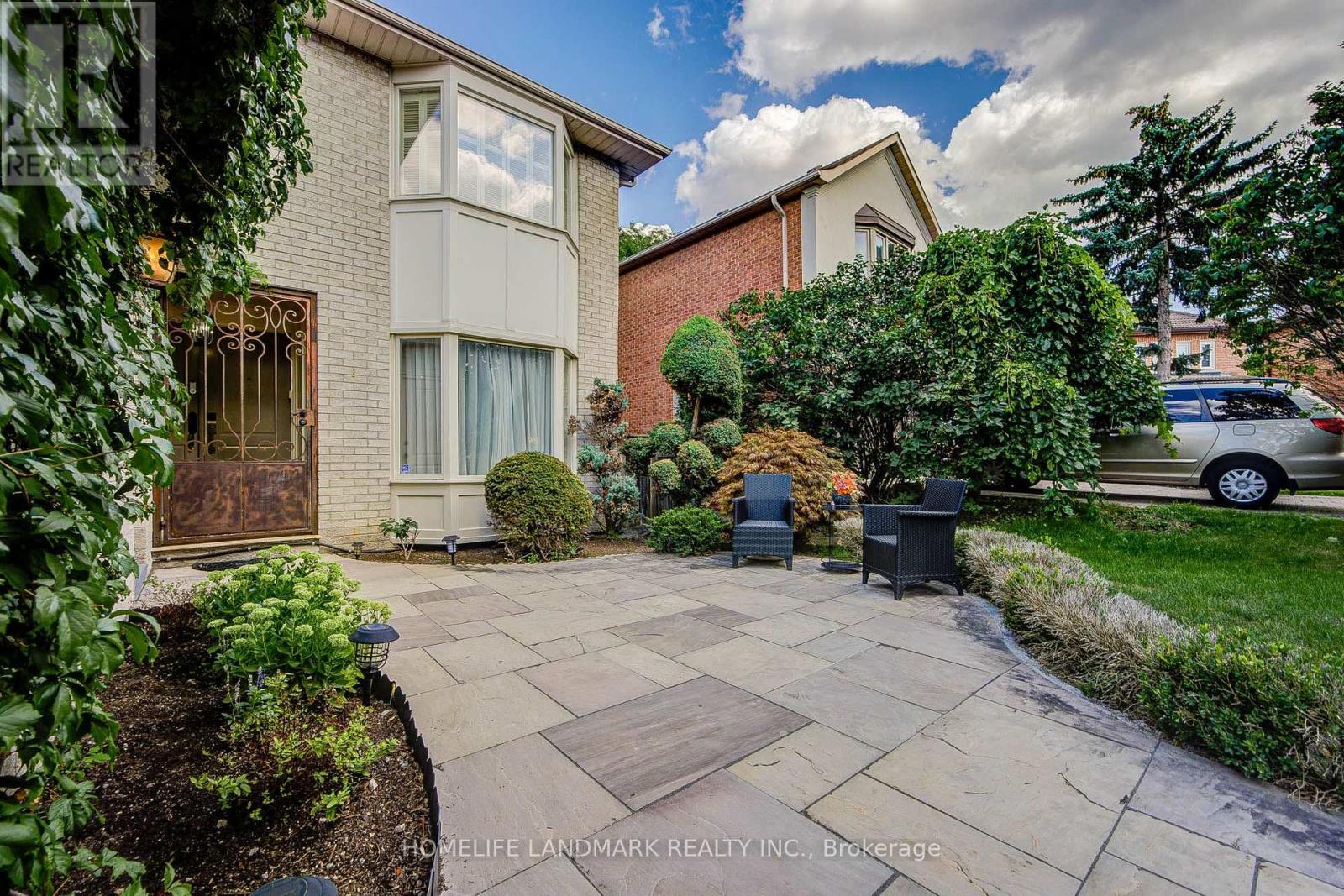 37 Maimonides Court, Vaughan, Ontario  L4J 4X8 - Photo 2 - N13681380