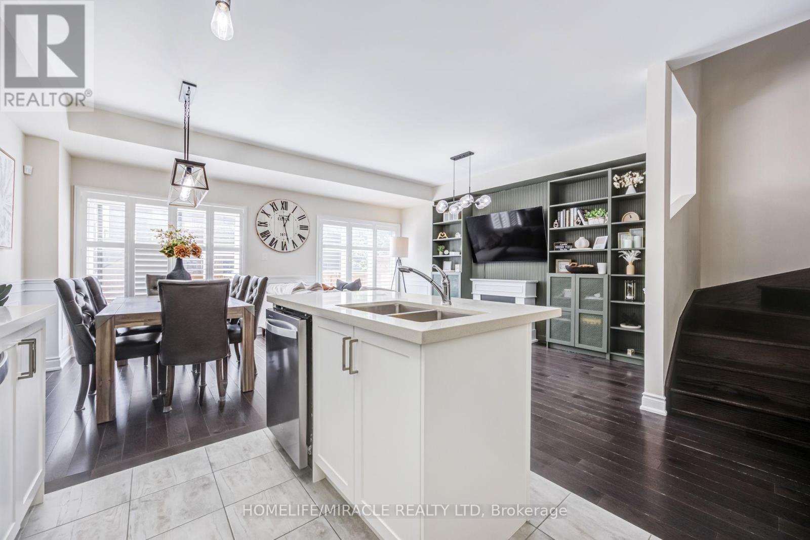 65 Lorne Thomas Place, New Tecumseth, Ontario  L9R 0V8 - Photo 22 - N13681388