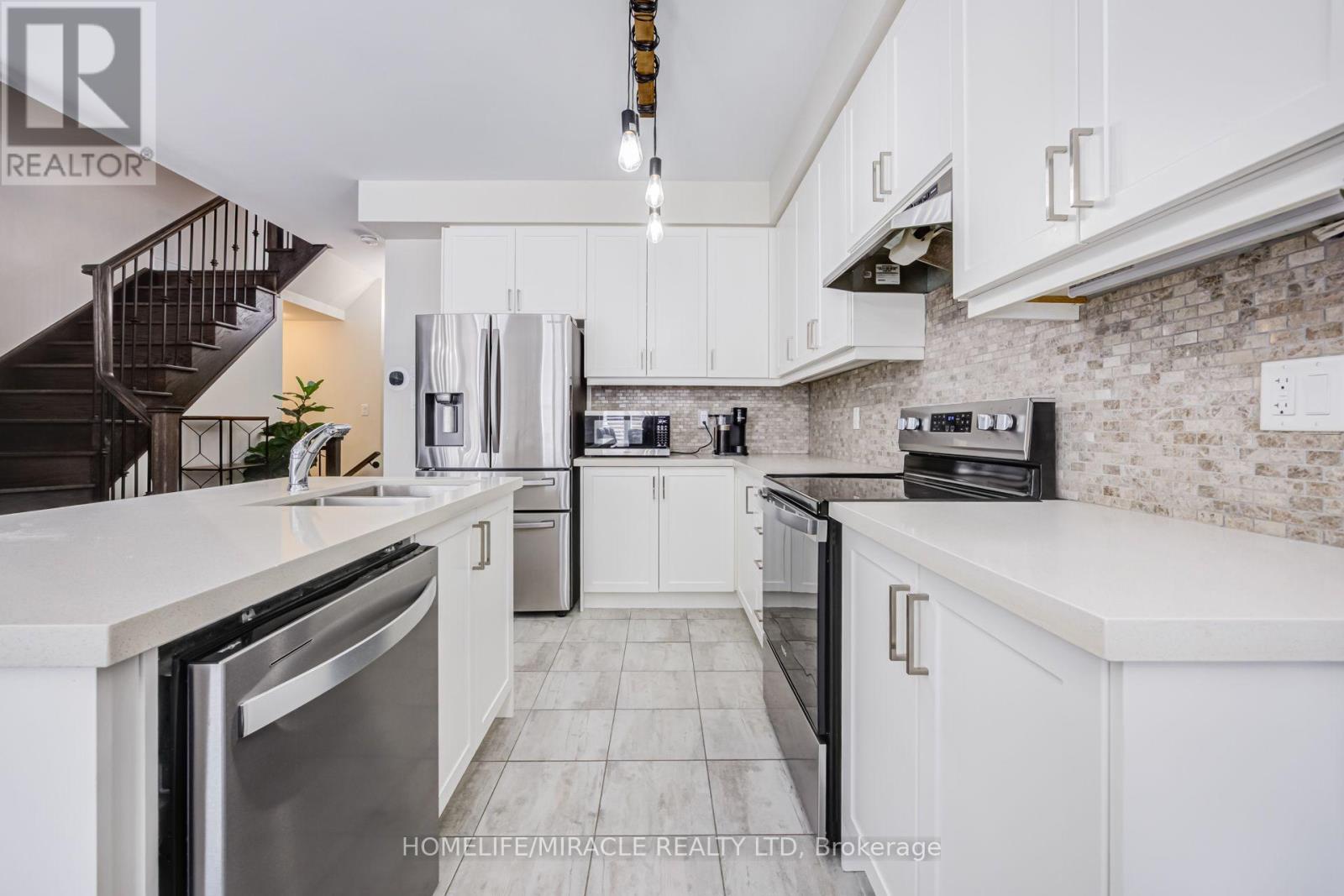 65 Lorne Thomas Place, New Tecumseth, Ontario  L9R 0V8 - Photo 24 - N13681388