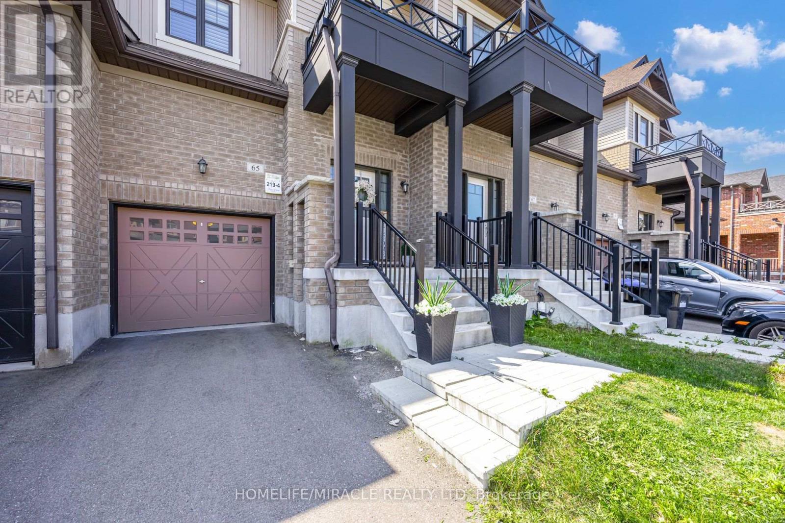 65 Lorne Thomas Place, New Tecumseth, Ontario  L9R 0V8 - Photo 4 - N13681388