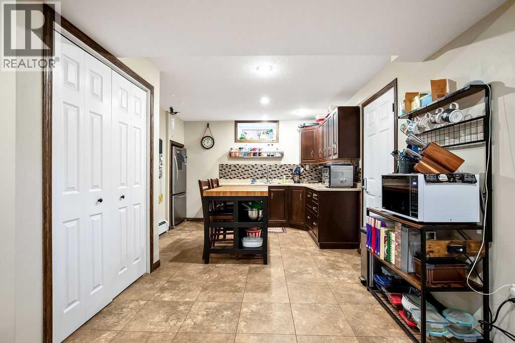 723 5 Avenue SW, High River, Alberta  T1V 1B9 - Photo 33 - A2316543