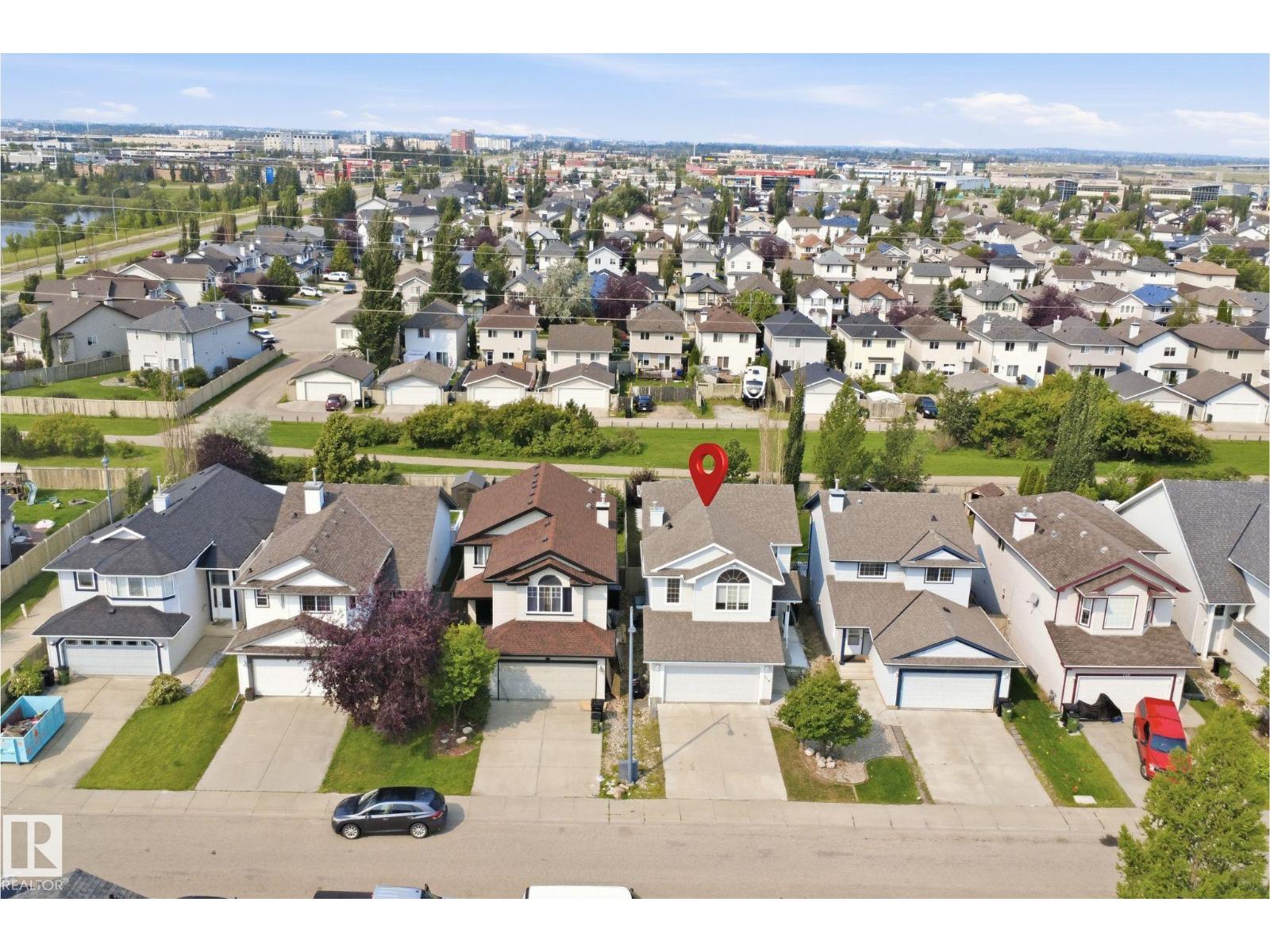 714 87 Street SW, Edmonton, Alberta  T6X 1G6 - Photo 2 - E4502393