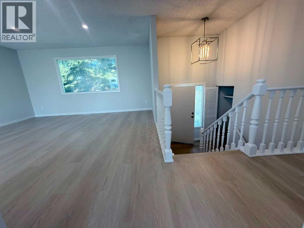 215 Penbrooke Way SE, Calgary, Alberta  T2A 3S7 - Photo 10 - A2332732
