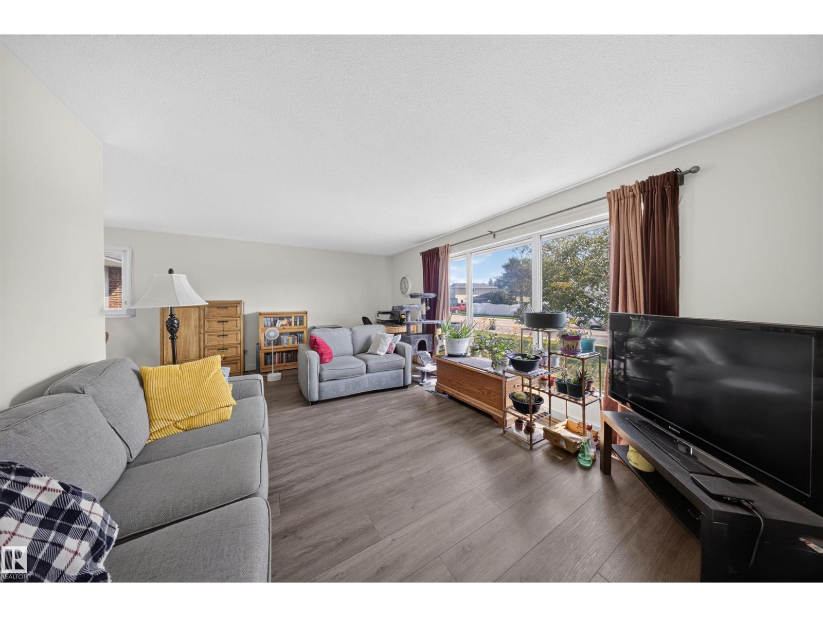 4124 110 St NW, Edmonton, Alberta  T6J 2T5 - Photo 7 - E4502672