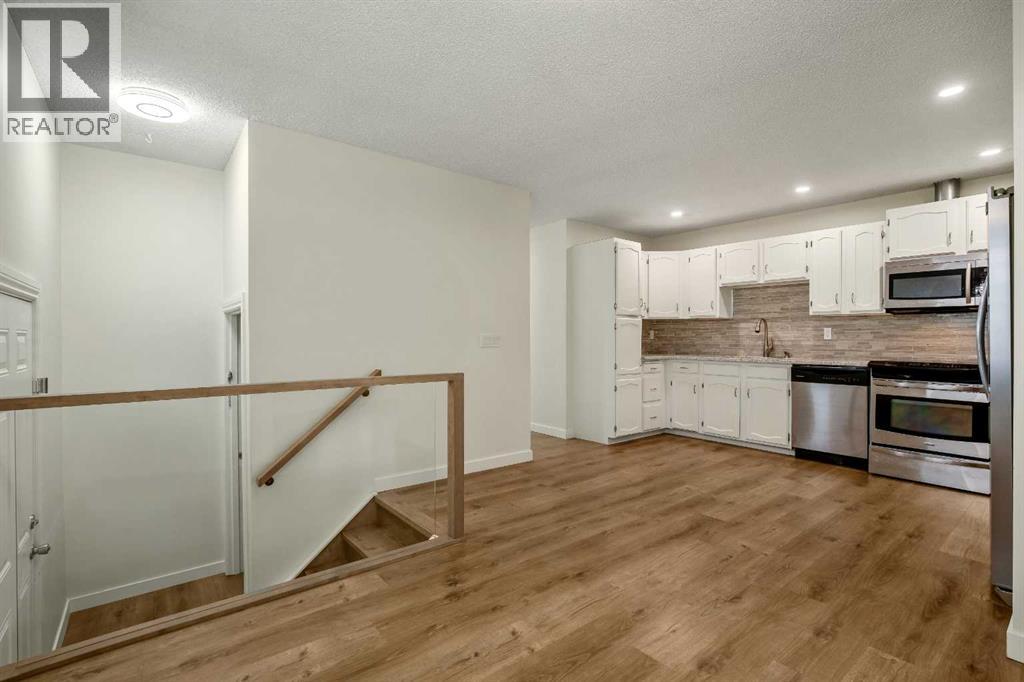 610 Strathcona Drive Sw, Calgary, Alberta  T3H 1K4 - Photo 5 - A2333941