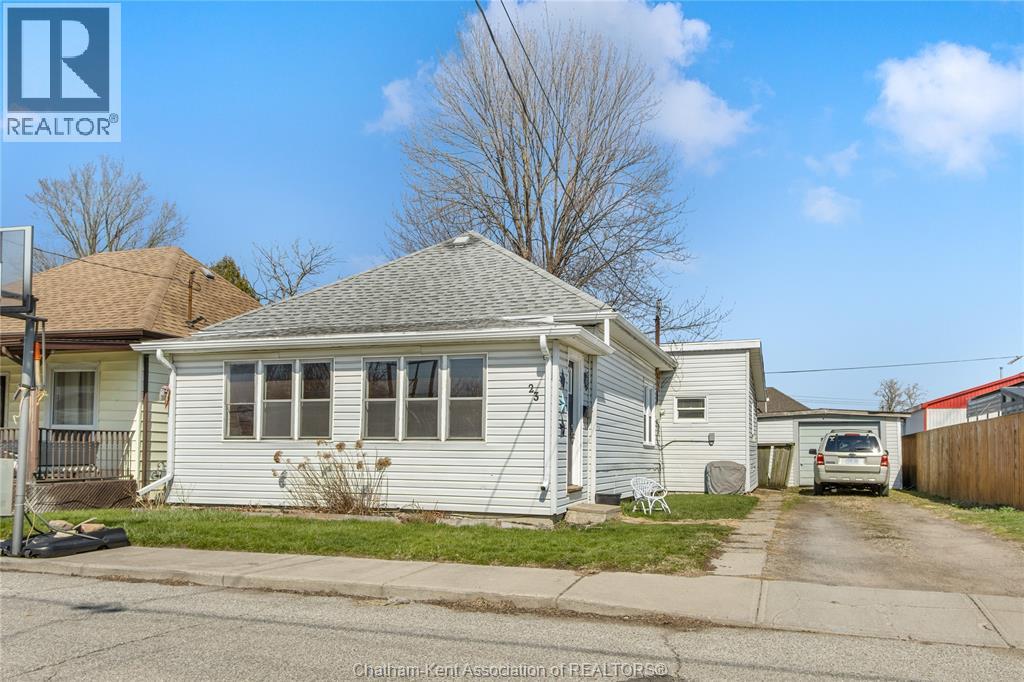 23 Degge Street, Chatham, Ontario  N7M 4X3 - Photo 2 - 26019836