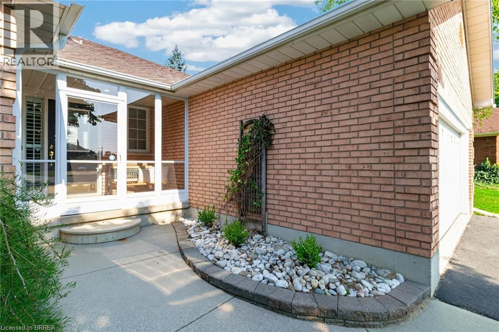 3 Harvey Court, Brantford, Ontario  N3R 7W6 - Photo 5 - 40852863
