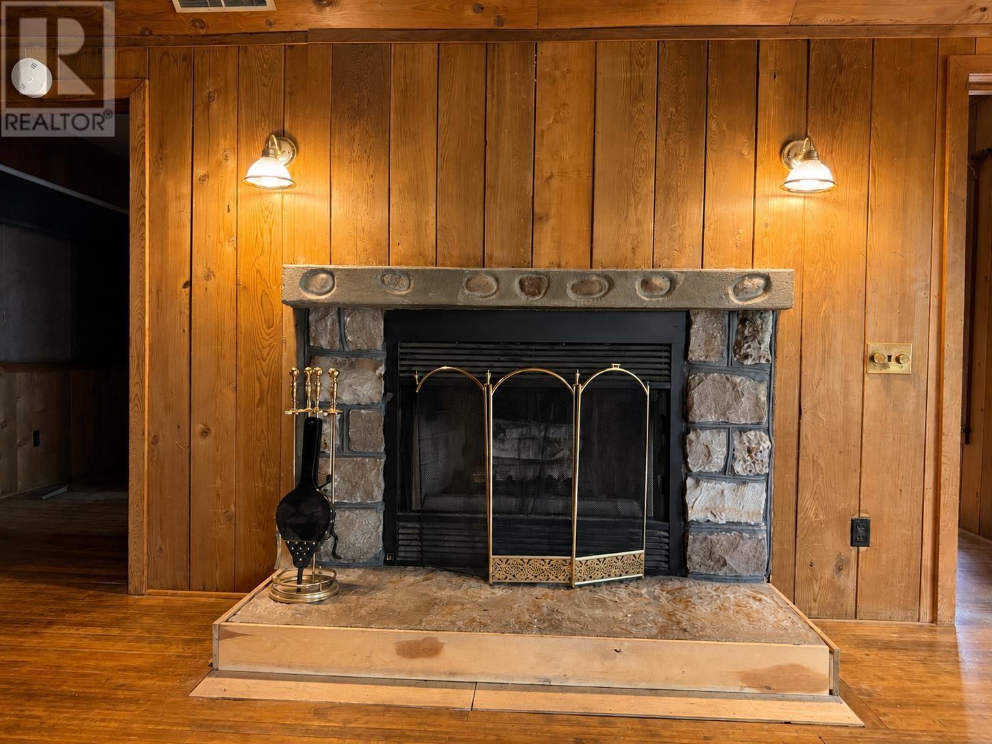 3045 Bay St, Hilton Beach, Ontario  P0R 1G0 - Photo 14 - SM262161