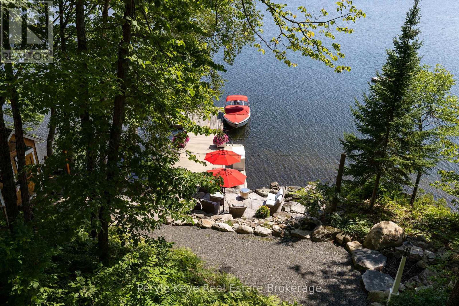 1159 Maplehurst Drive, Lake Of Bays (Franklin), Ontario  P1H 2J6 - Photo 18 - X13681450