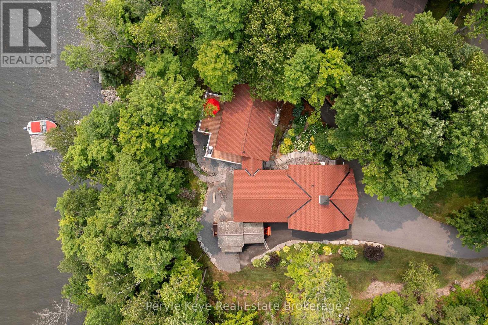 1159 Maplehurst Drive, Lake Of Bays (Franklin), Ontario  P1H 2J6 - Photo 4 - X13681450