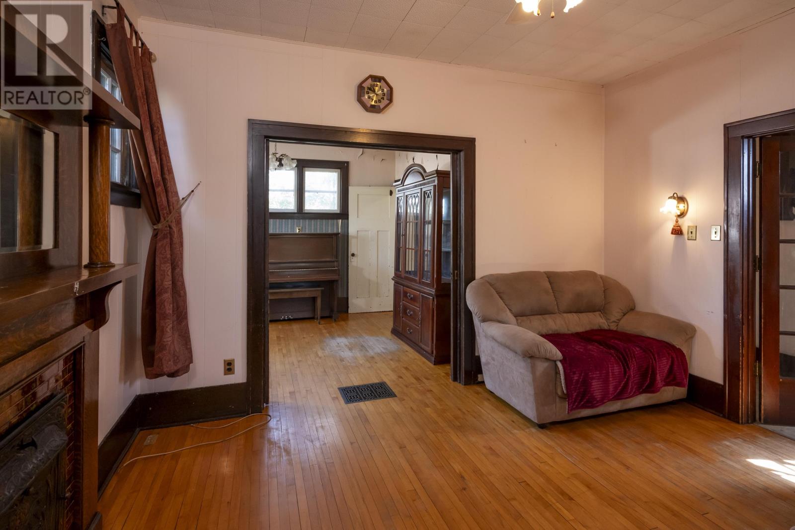 42 Gordon Ave, Thunder Bay, Ontario  P7E 4T2 - Photo 10 - TB2602304