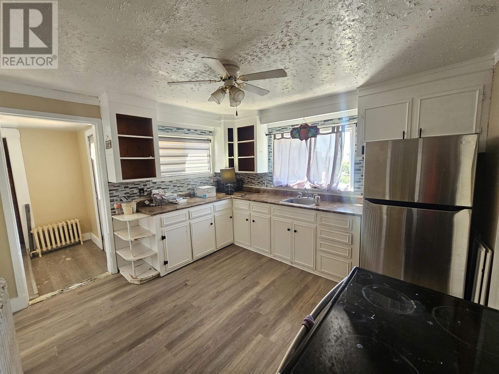 61 Dominion Street, Glace Bay, Nova Scotia  B1A 3M8 - Photo 9 - 202618654