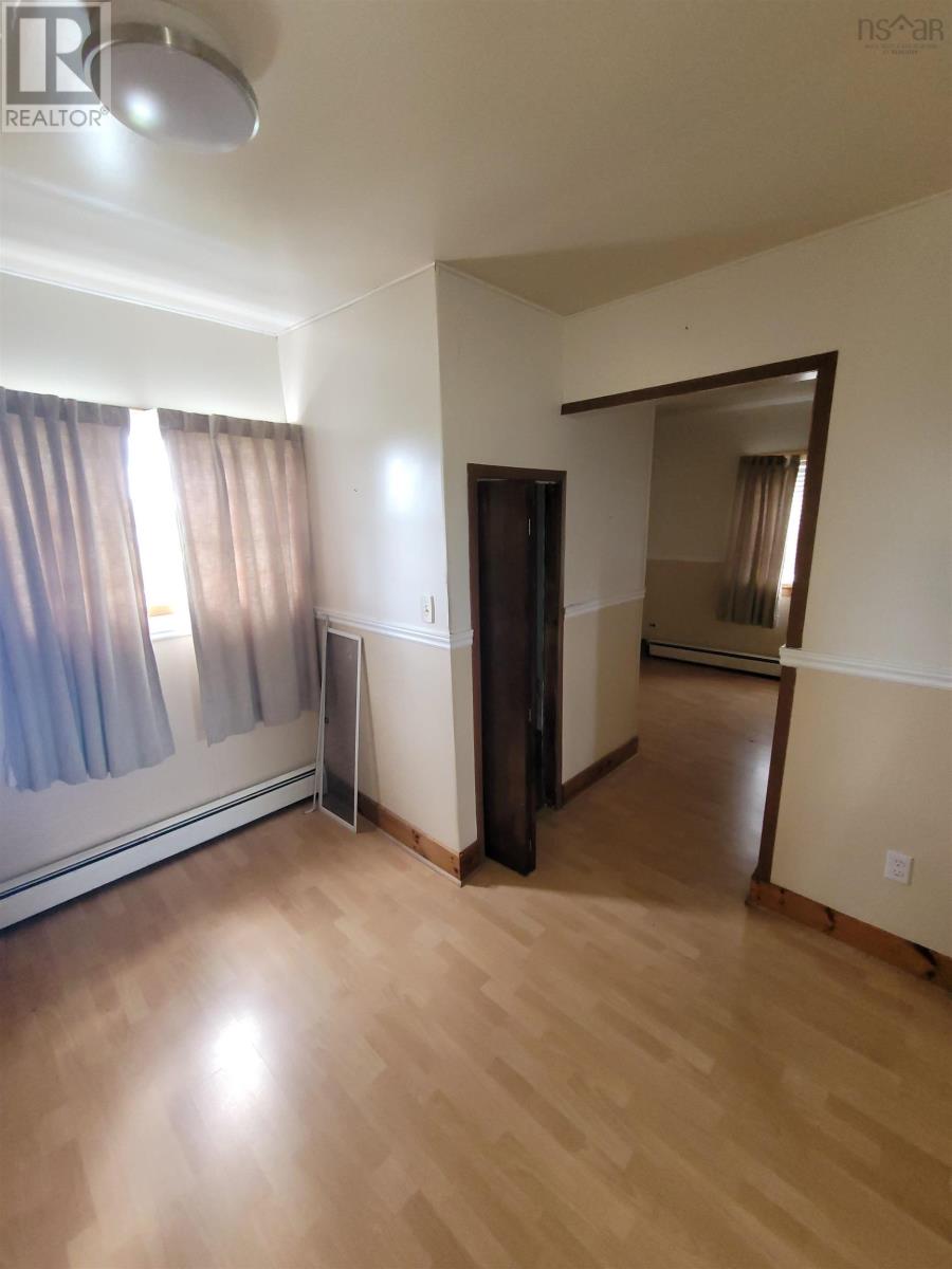 2 Davis Street, Glace Bay, Nova Scotia  B1A 5G8 - Photo 12 - 202620716