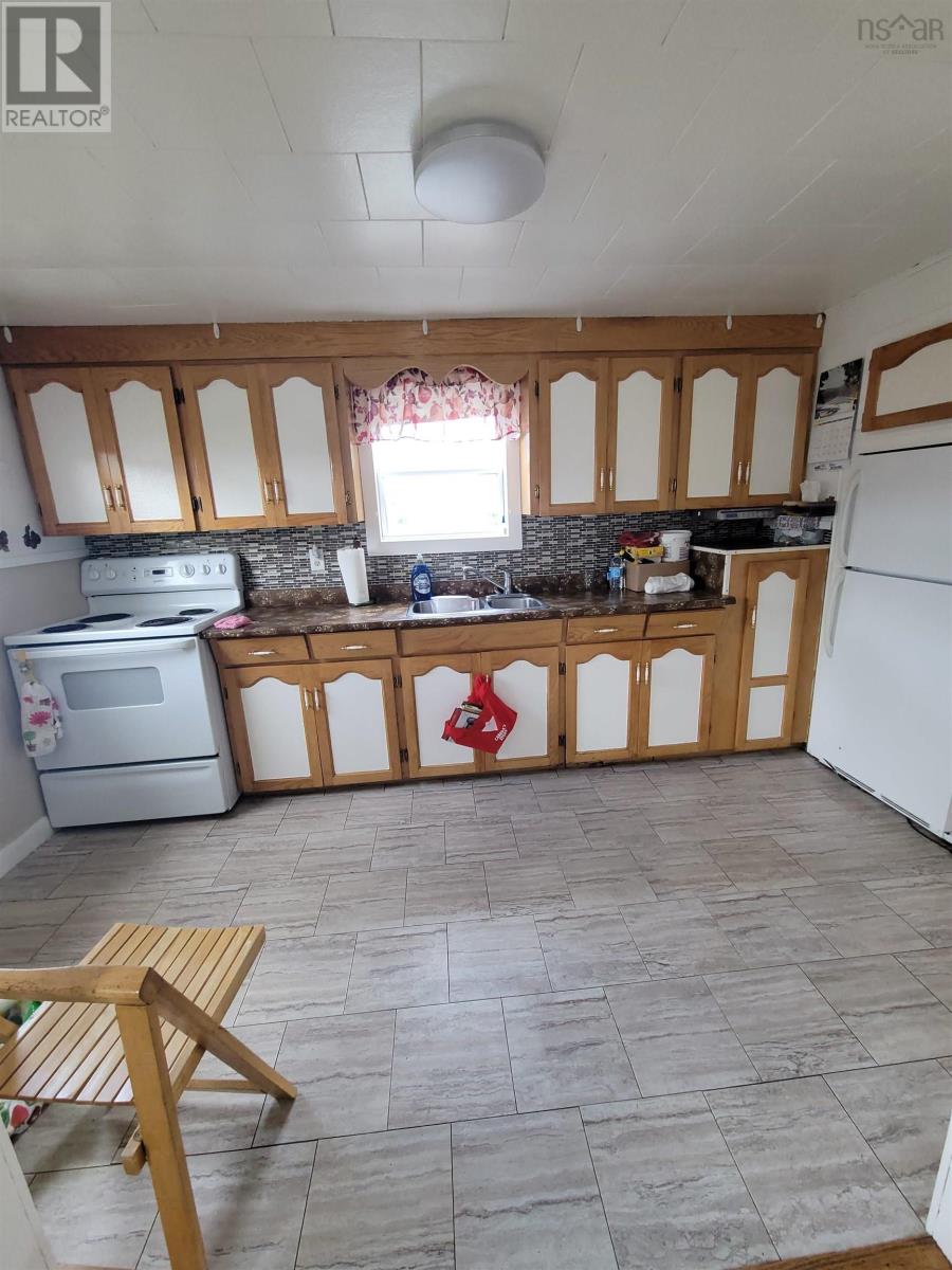 2 Davis Street, Glace Bay, Nova Scotia  B1A 5G8 - Photo 2 - 202620716