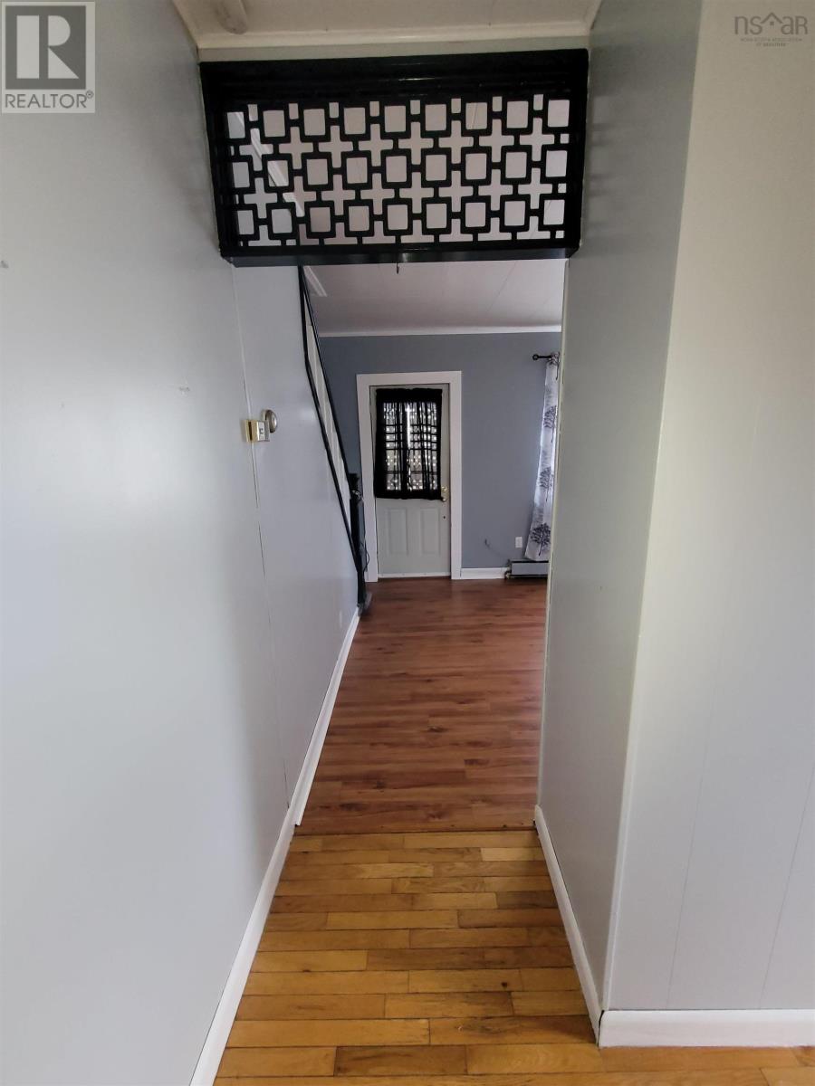 2 Davis Street, Glace Bay, Nova Scotia  B1A 5G8 - Photo 7 - 202620716