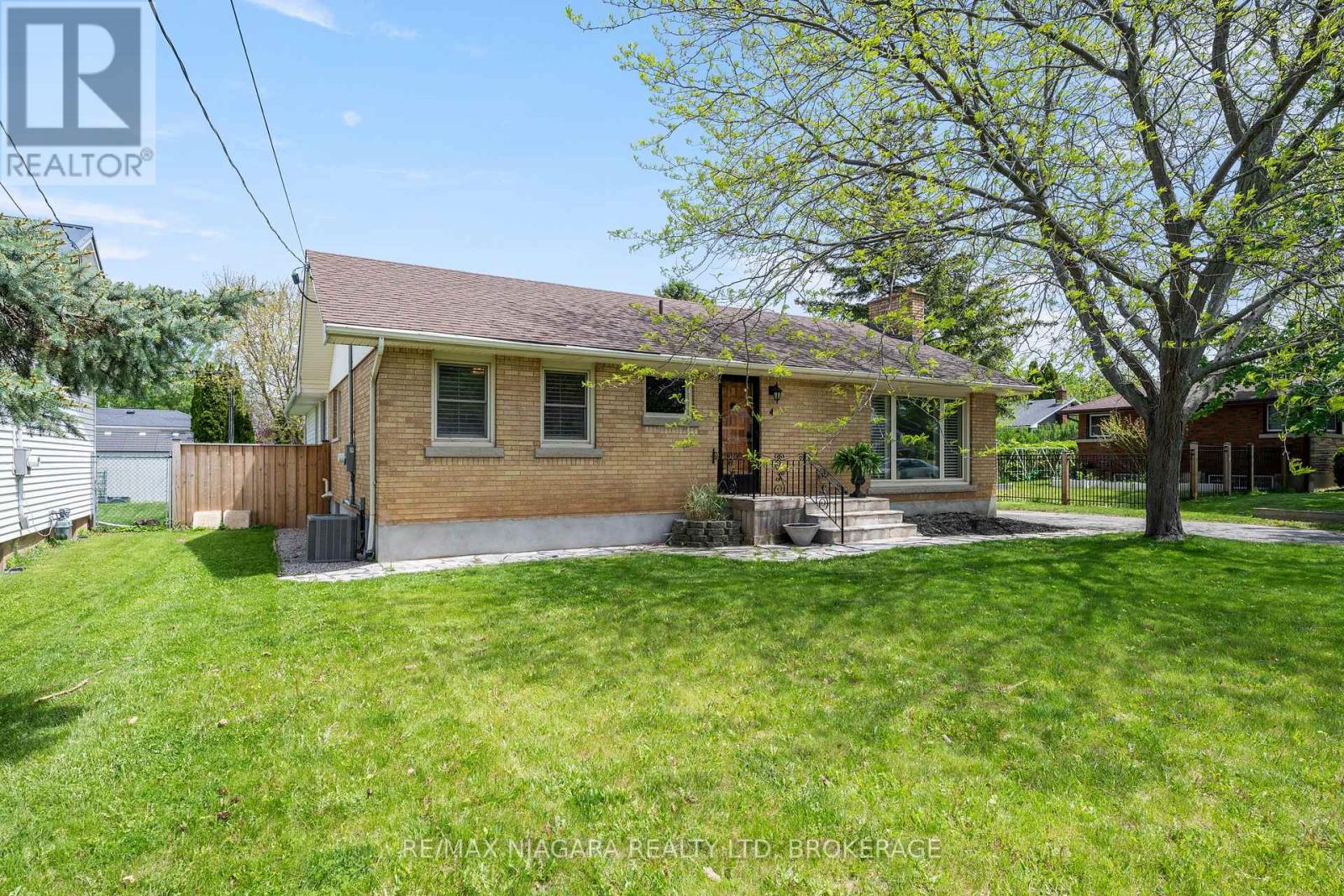 4 Mackie Street, St. Catharines, Ontario  L2N 5N5 - Photo 36 - X13169732