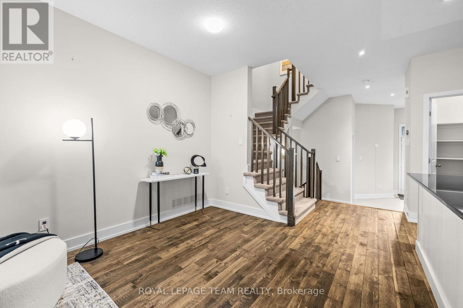 605 Tennant Way, Ottawa, Ontario  K4M 0C6 - Photo 12 - X13681482