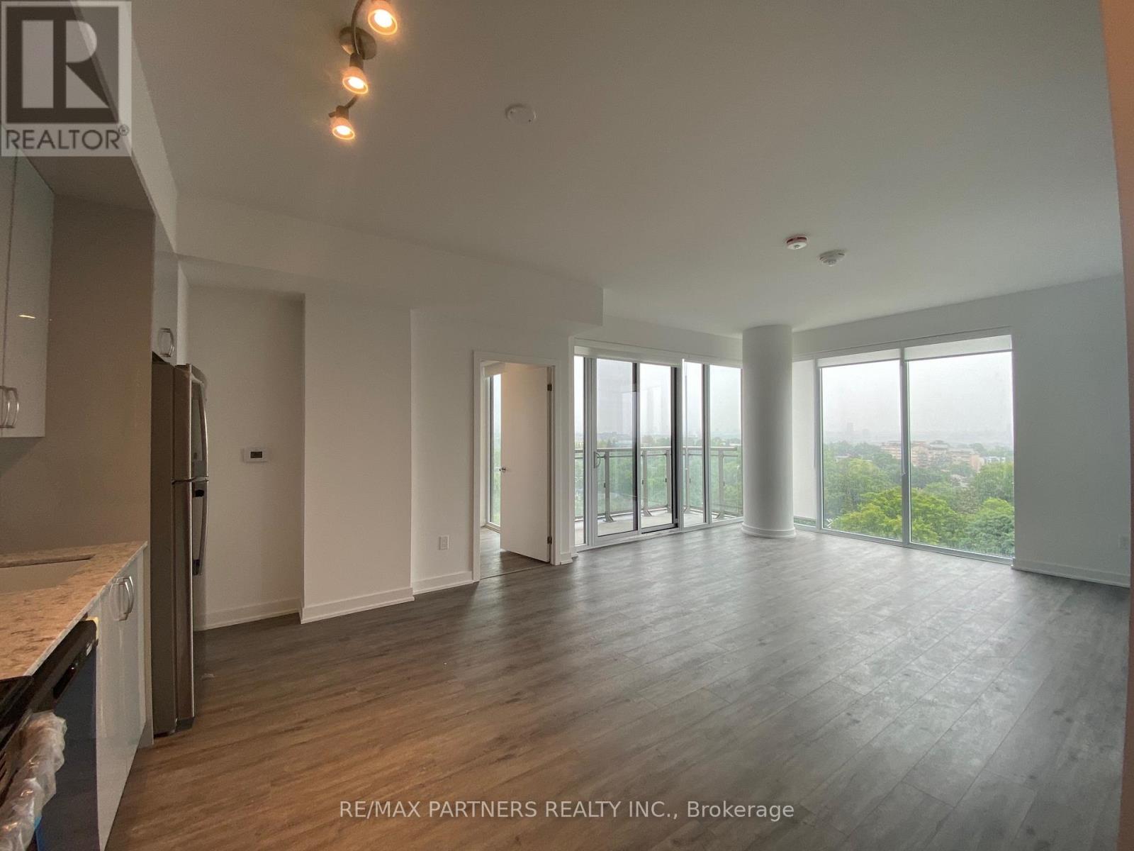 1001 - 1 Cardiff Road, Toronto, Ontario  M4P 0G2 - Photo 2 - C13681402