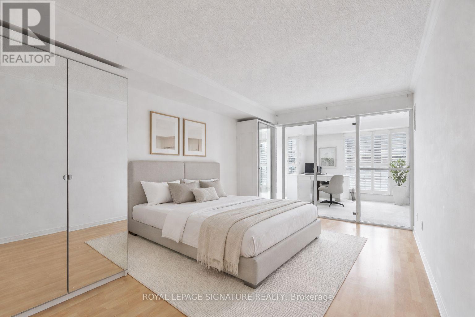 206 - 18 Hollywood Avenue, Toronto, Ontario  M2N 6P5 - Photo 2 - C13681484