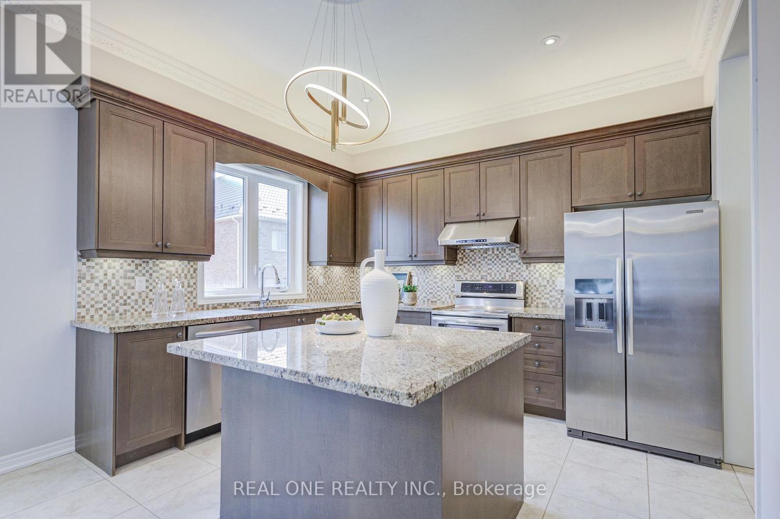 66 Wozniak Crescent, Markham, Ontario  L6E 0L4 - Photo 18 - N13681398