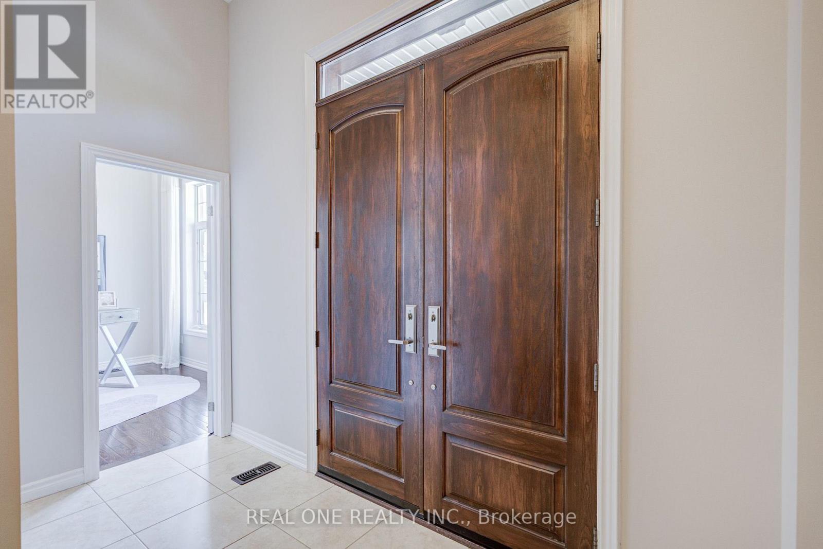 66 Wozniak Crescent, Markham, Ontario  L6E 0L4 - Photo 3 - N13681398