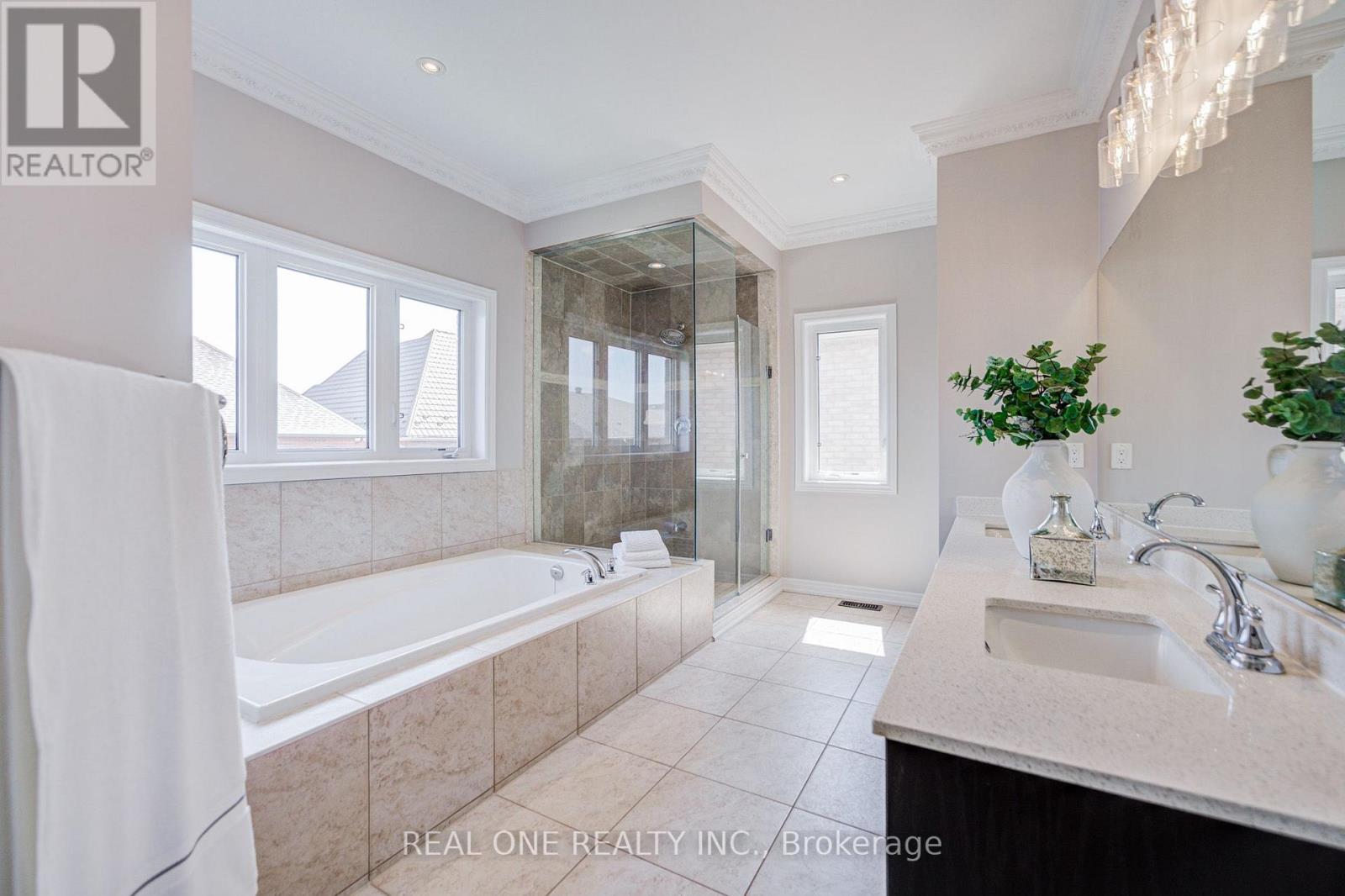 66 Wozniak Crescent, Markham, Ontario  L6E 0L4 - Photo 30 - N13681398