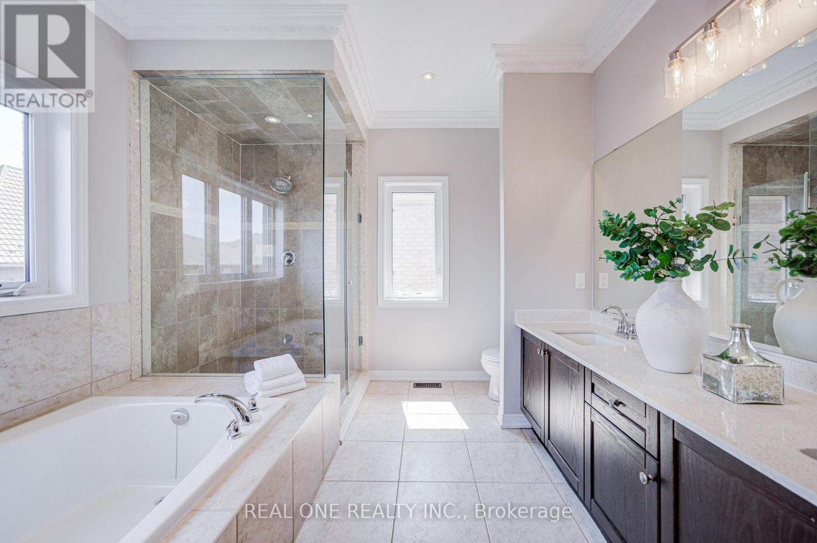 66 Wozniak Crescent, Markham, Ontario  L6E 0L4 - Photo 31 - N13681398