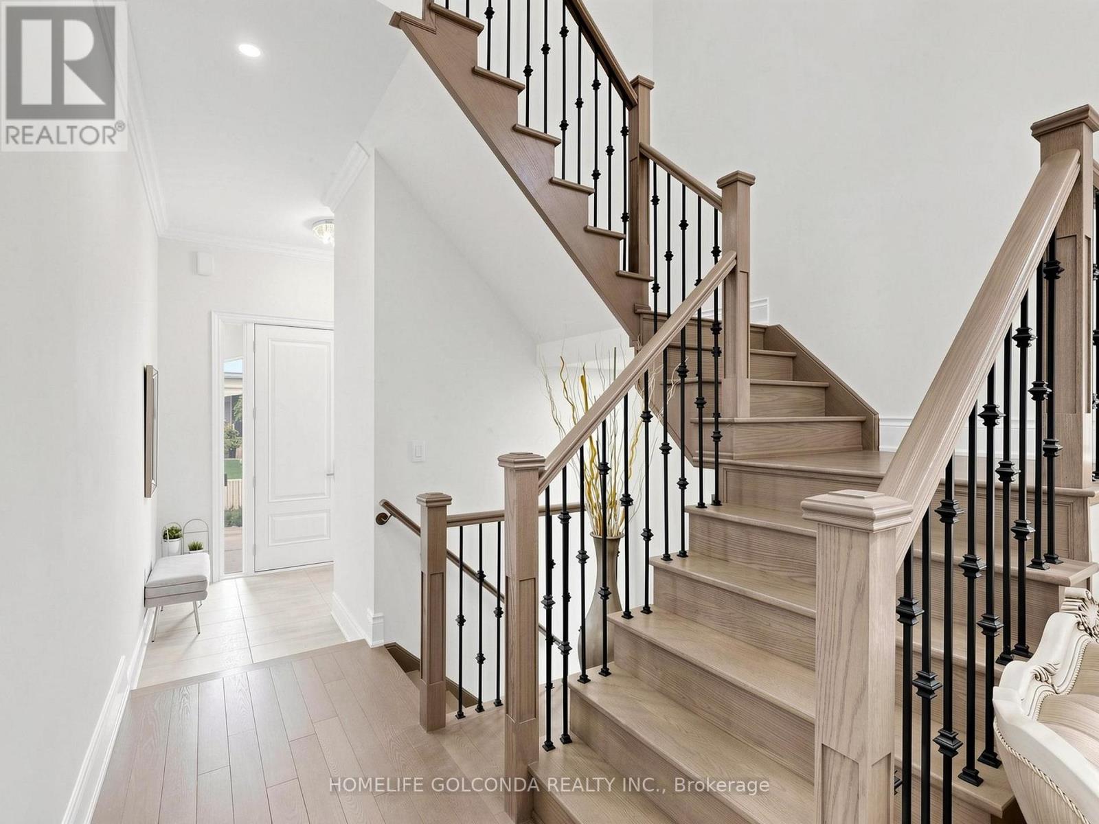 73 Menotti Drive, Richmond Hill, Ontario  L4E 1G7 - Photo 3 - N13681420