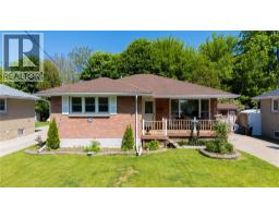97 Grey CRESCENT, Sarnia, Ontario
