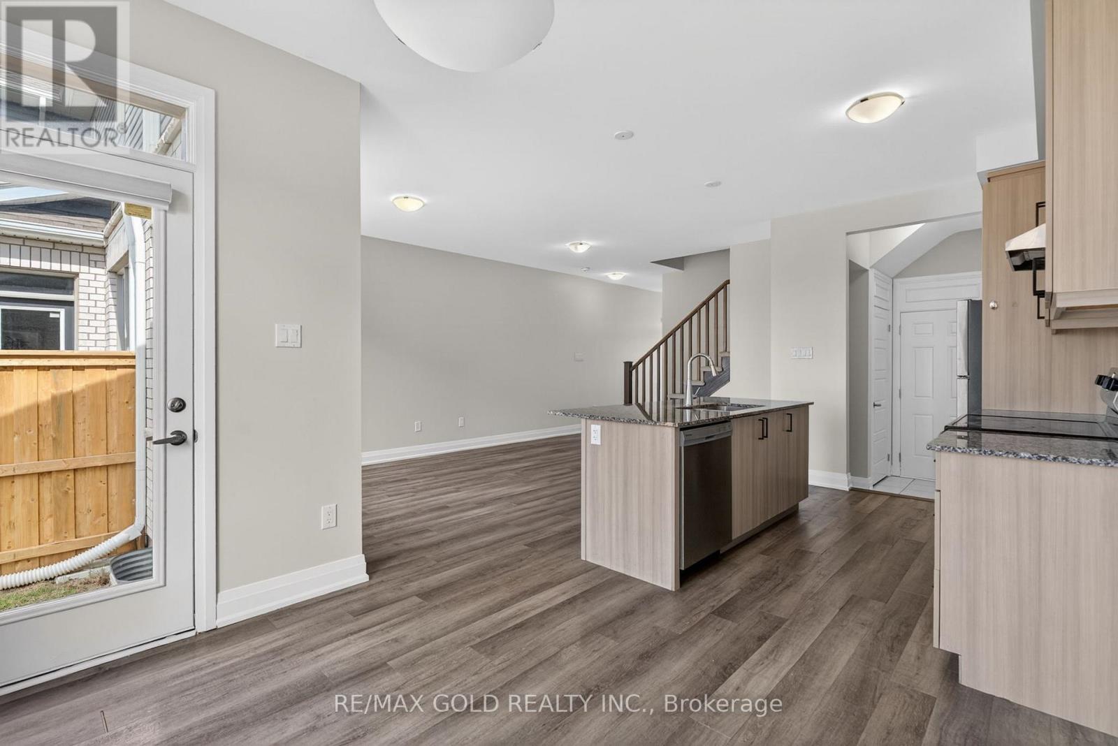 221 Histand Trail, Kitchener, Ontario  N2R 0S3 - Photo 17 - X13681442