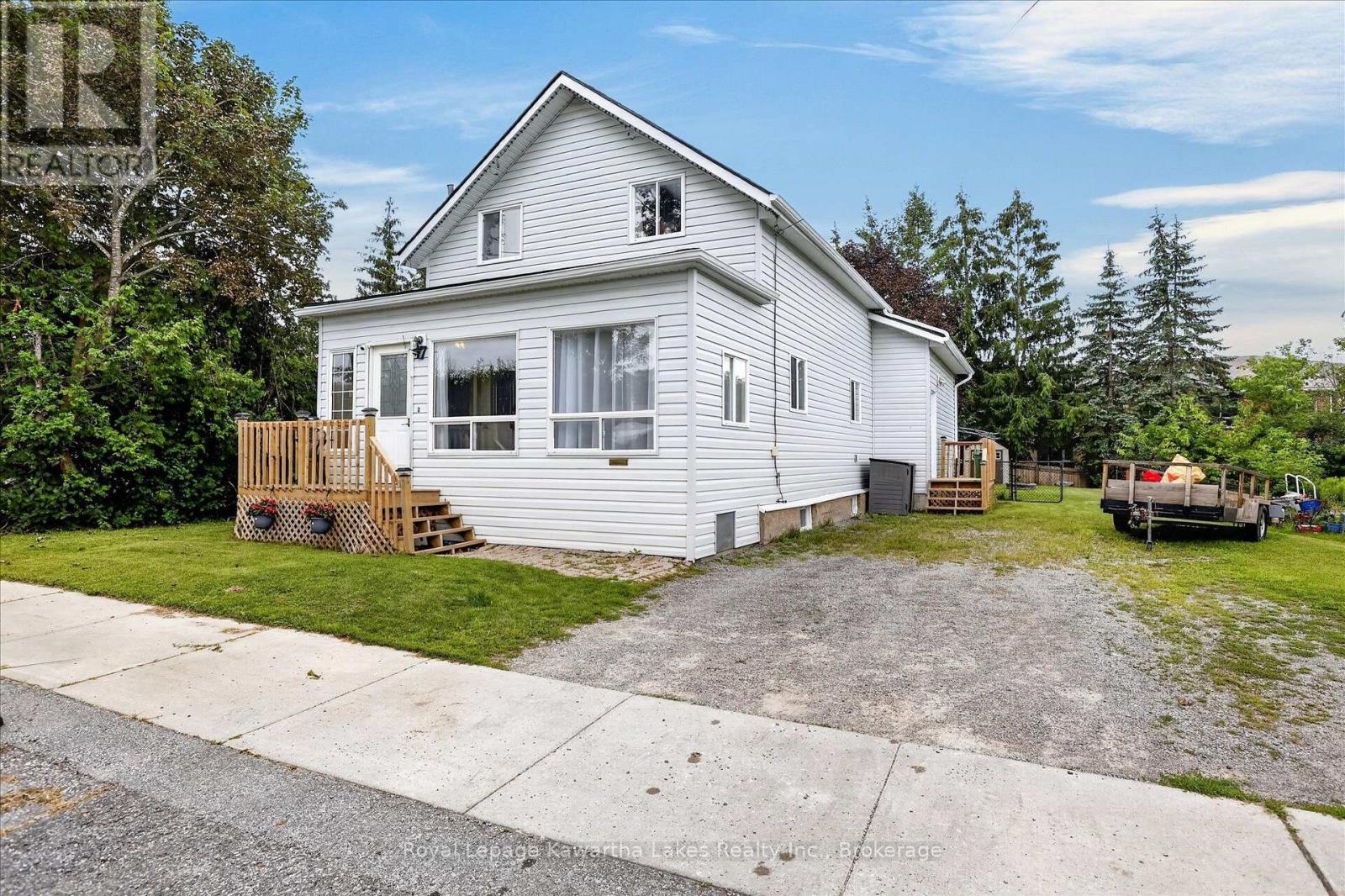 17 Crandall Street, Kawartha Lakes, Ontario  K9V 1R9 - Photo 2 - X13681514