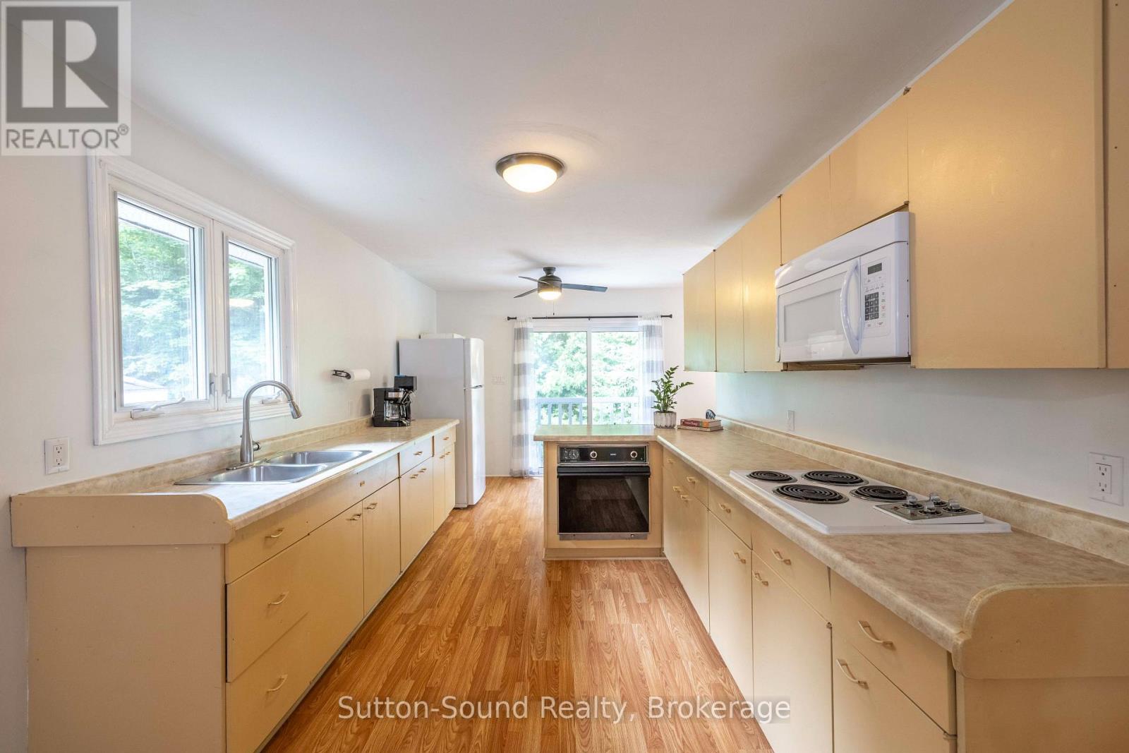 54 Roth Drive, South Bruce Peninsula, Ontario  N0H 2T0 - Photo 14 - X13681504